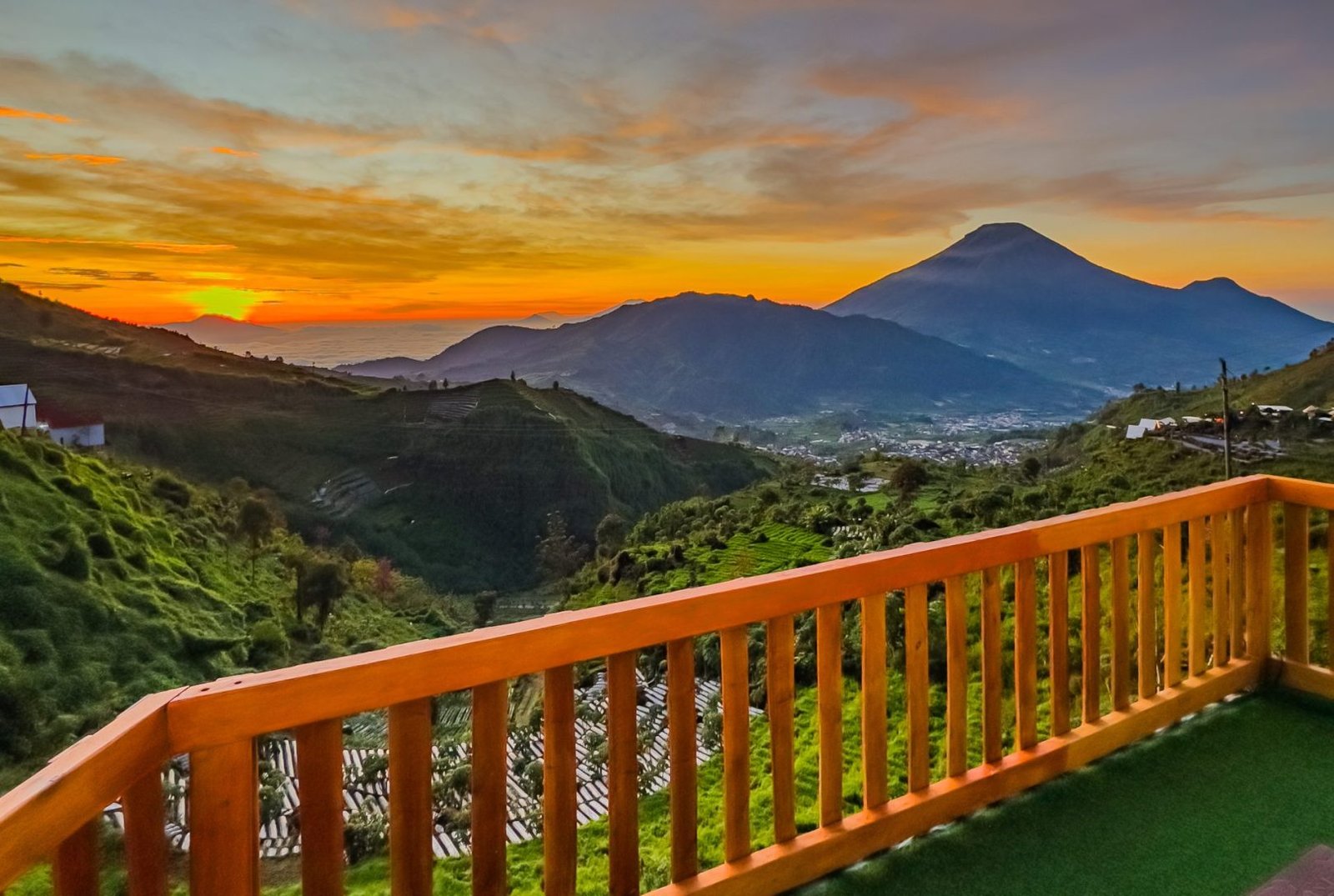 Remondasi penginapan Selain Pintu Langit