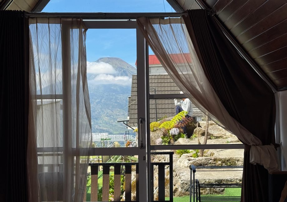 b21434c4-863c-48a7-9a42-c86c959749ec8