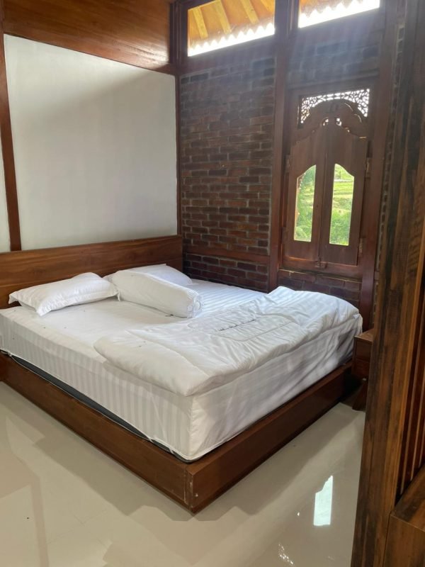 6078779d-89d7-46cb-ae2c-860674f42c42 Villa Joglo Kademangan View Gunung Pakuwaja