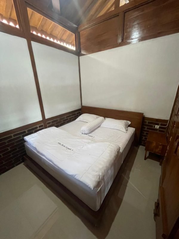 7674b0d9-21b2-4644-820b-01bb7eef839e Villa Joglo Kademangan View Gunung Pakuwaja