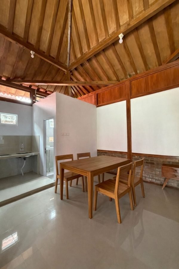 80d55f6e-2b60-445c-8723-1c5794e14ab5 Villa Joglo Kademangan View Gunung Pakuwaja